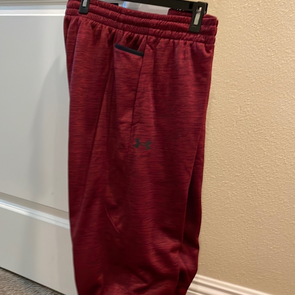 NWT Men’s Fleece Twist Pants size XXL in League Red.